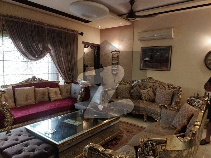 ڈی ایچ اے فیز 5 ڈی ایچ اے کراچی میں 6 کمروں کا 1 کنال مکان 14 کروڑ میں برائے فروخت۔