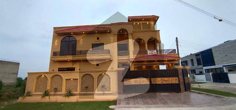 10 Marla Perfect Location House Is Available For Sale In Nasheman -e- Iqbal Phase 2