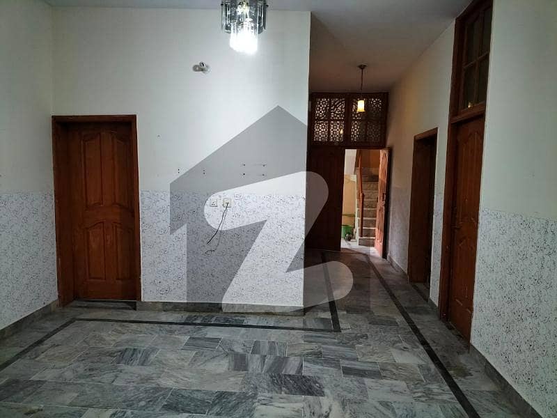 لہتاراڑ روڈ اسلام آباد میں 9 کمروں کا 10 مرلہ مکان 1.55 کروڑ میں برائے فروخت۔