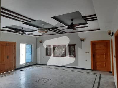 2700 Square Feet Upper Portion In Islamia Town For Rent