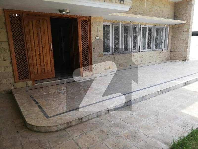 F-6 08 Bedroom Spacious House With Beautiful Garden