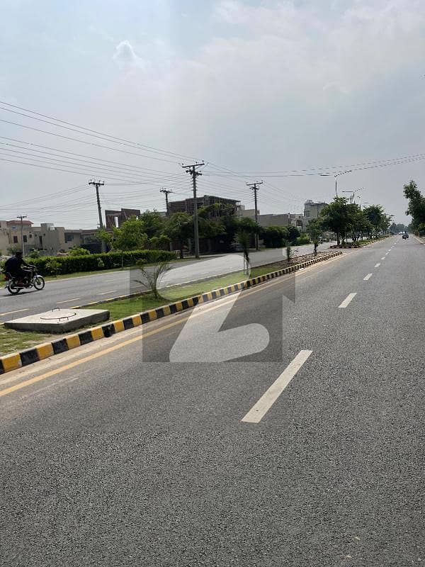 ویلینشیاء ہاؤسنگ سوسائٹی لاہور میں 1 کنال رہائشی پلاٹ 2.75 کروڑ میں برائے فروخت۔