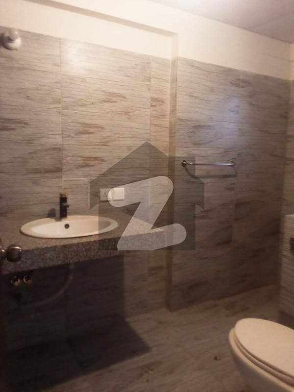 Royal Skyline Apartment For Sale Clifton Block 2, Clifton, Karachi ID40992641