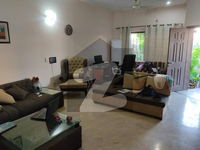 10 Marla Single Storey House Available For Rent In Central Park G-block