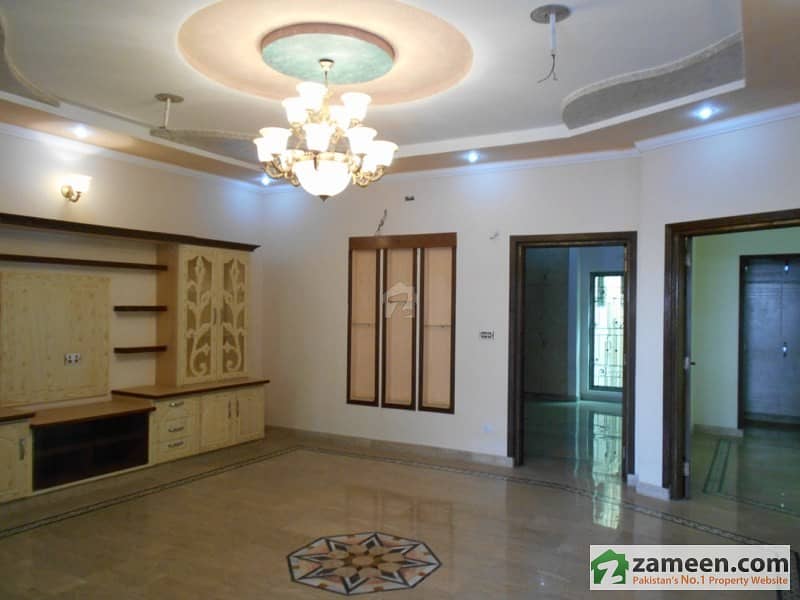 Beautiful Location Upper Portion For Rent In DHA Phase 6, Block J