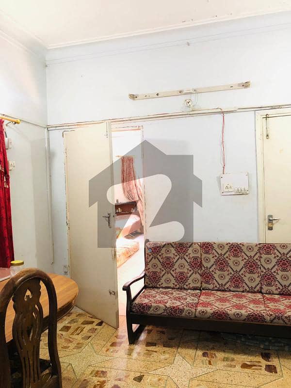 North nazimabad block J Prime location old house for sale livable