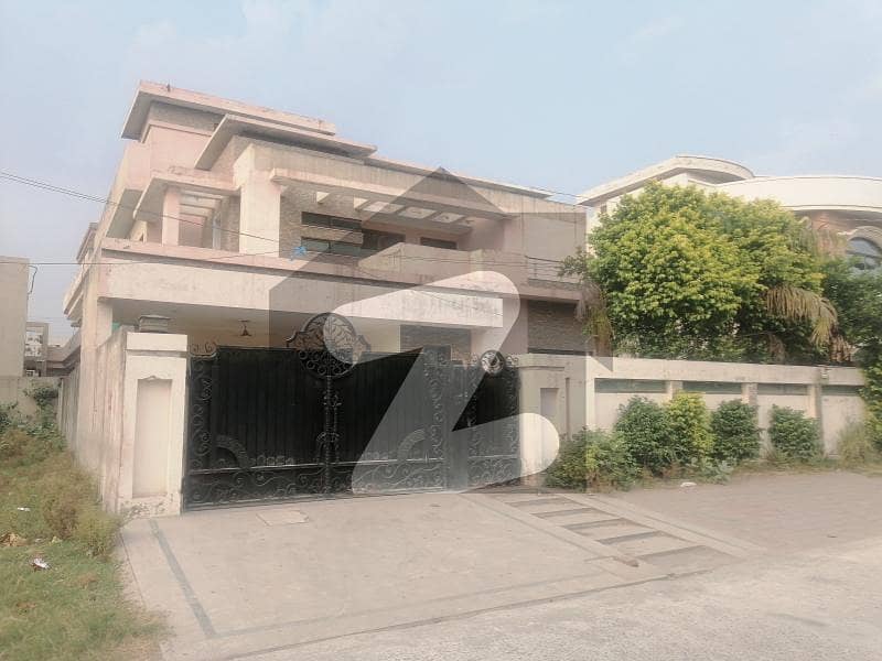Dha Phase 1 Bkock N House Available For Rent
