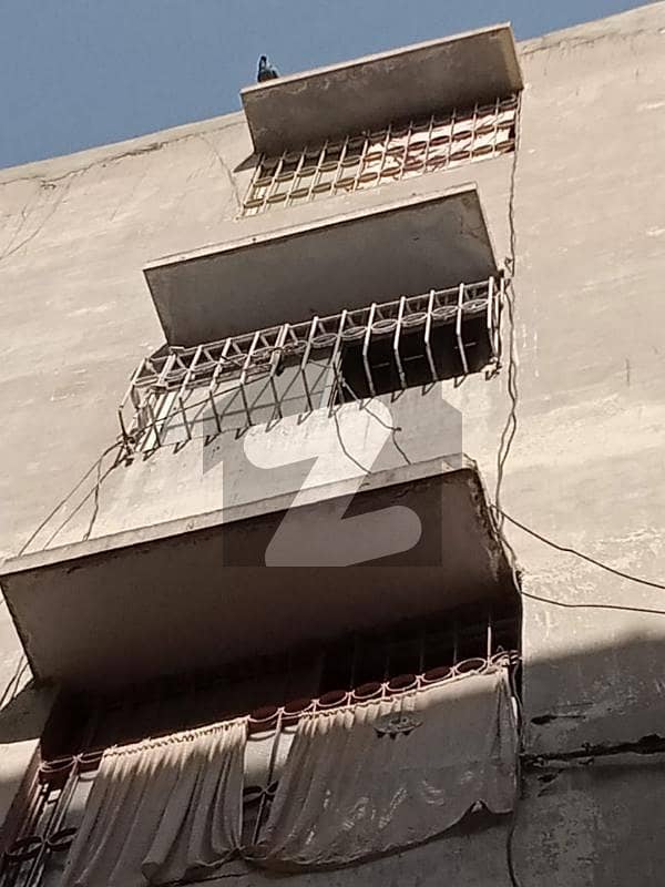 شادمان ٹاؤن - سیکٹر 14 / بی شادمان نارتھ ناظم آباد کراچی میں 2 کمروں کا 2 مرلہ فلیٹ 28 لاکھ میں برائے فروخت۔
