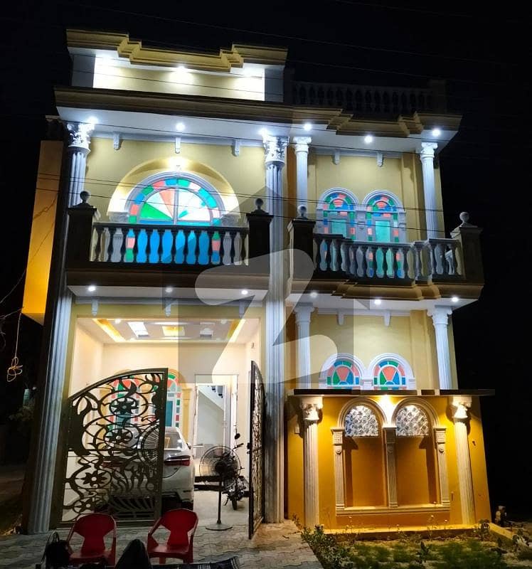 گلبرگ ایوینیو کینال روڈ بہاولپور میں 4 کمروں کا 5 مرلہ مکان 1.35 کروڑ میں برائے فروخت۔