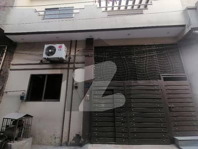 جناح روڈ گوجرانوالہ میں 4 کمروں کا 4 مرلہ مکان 1.2 کروڑ میں برائے فروخت۔