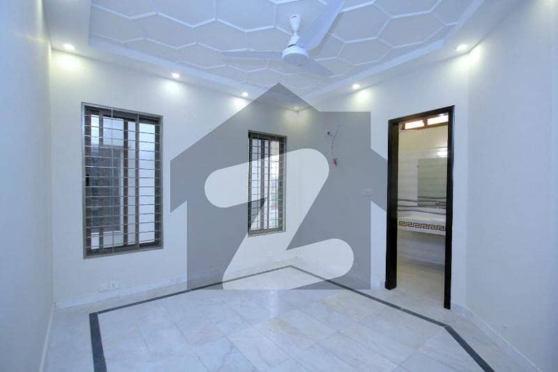 1 Kanal Modern House For Rent In Dha, Phase 8 Lahore Punjab