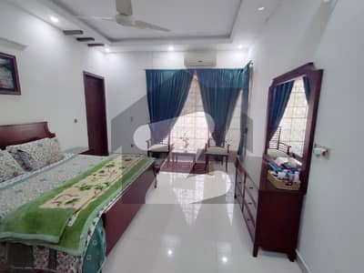 ایف ۔ 10 مرکز ایف ۔ 10 اسلام آباد میں 9 کمروں کا 1 کنال مکان 9 کروڑ میں برائے فروخت۔