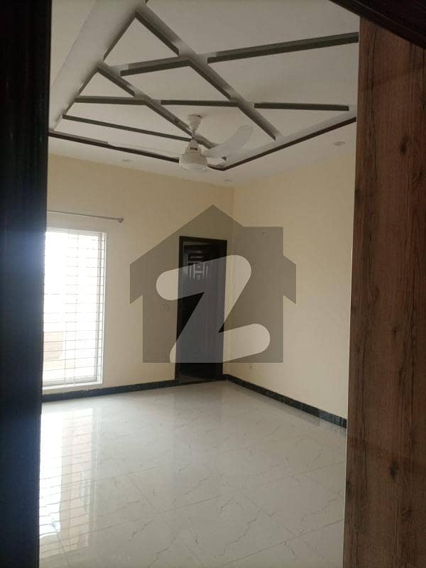 10 Marla House Portion Available For Rent In Lda Avenue