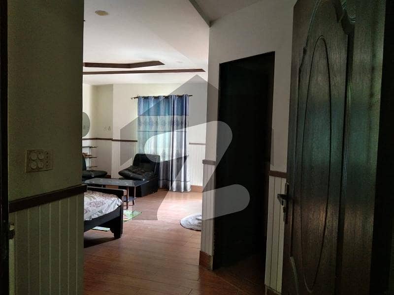 Full Furnished Flat Available In Peer Khursheed Colony Near Nishat School Full Furnished Flat Available In Peer Khursheed Colony Near Nishat School