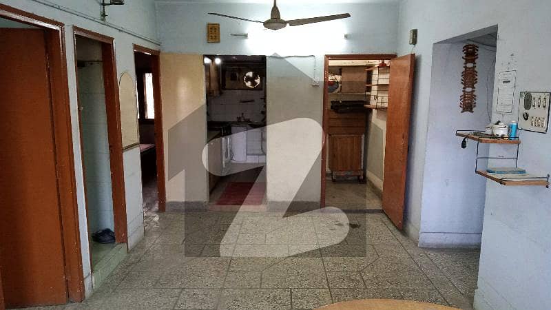 FLAT FOR SALE IN SALEEM CENTER APARTMENT FLAT FOR SALE IN SALEEM CENTER APARTMENT