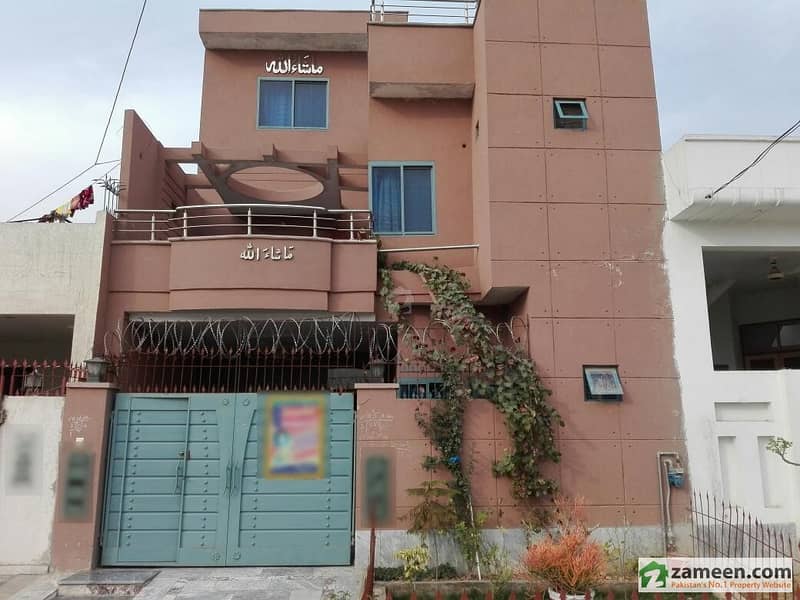 فارمانئیٹس ہاؤسنگ سکیم لاہور میں 4 کمروں کا 5 مرلہ مکان 80 لاکھ میں برائے فروخت۔