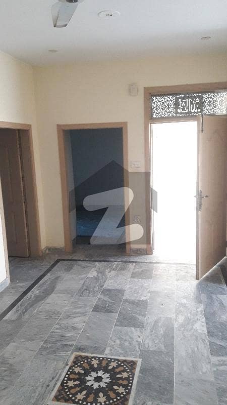 آرمی آفیسرز کالونی راولپنڈی میں 3 کمروں کا 7 مرلہ مکان 26 ہزار میں کرایہ پر دستیاب ہے۔