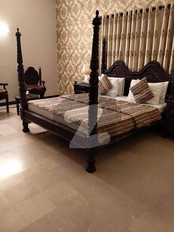 400 Square Feet Room In Central Clifton - Block 7 For Rent