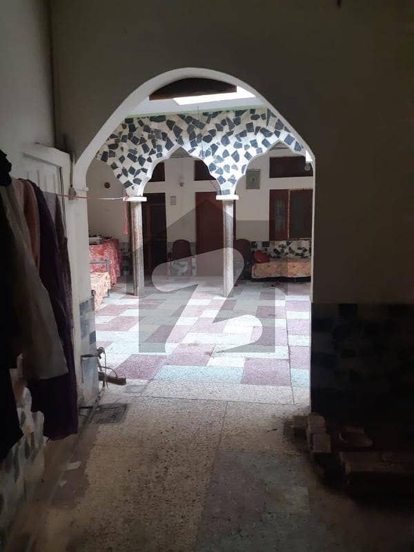 نوتھیا قدیم پشاور میں 5 کمروں کا 10 مرلہ مکان 2.8 کروڑ میں برائے فروخت۔