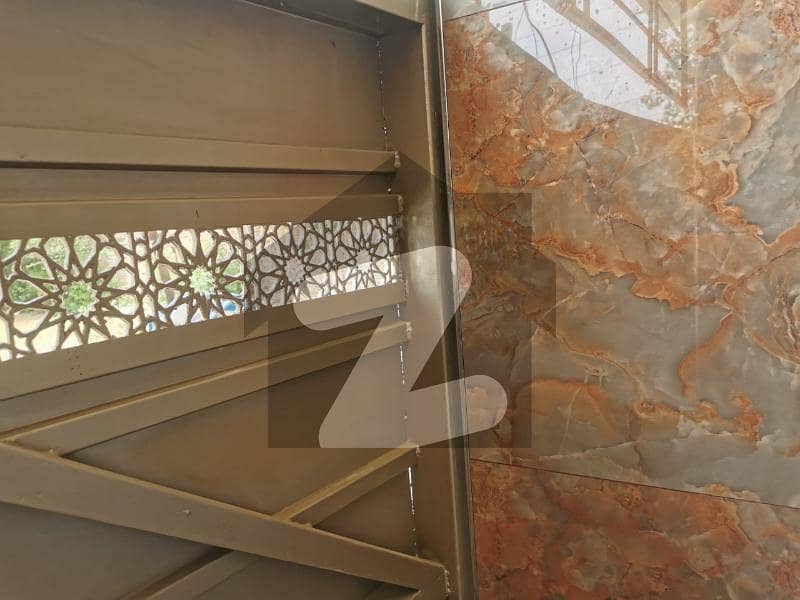 ٹیک ٹاؤن (ٹی این ٹی کالونی) ستیانہ روڈ فیصل آباد میں 3 کمروں کا 3 مرلہ مکان 68 لاکھ میں برائے فروخت۔