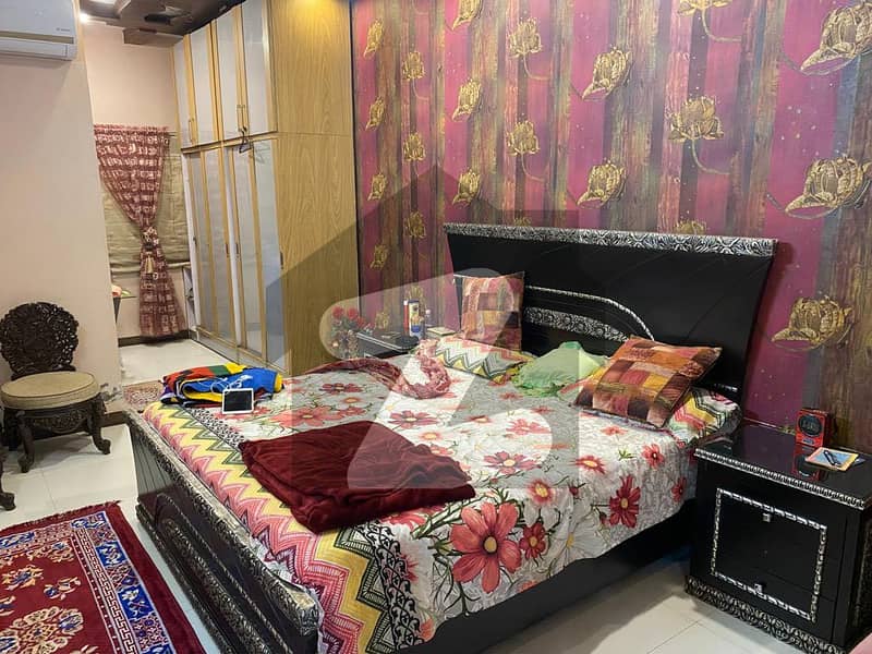 پی ای سی ایچ ایس بلاک 2 پی ای سی ایچ ایس,جمشید ٹاؤن,کراچی میں 4 کمروں کا 8 مرلہ مکان 8.5 کروڑ میں برائے فروخت۔