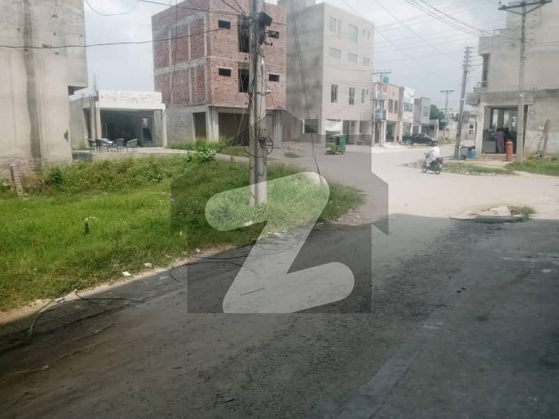 You Can Find A House For sale In Kahna Kahna, Lahore