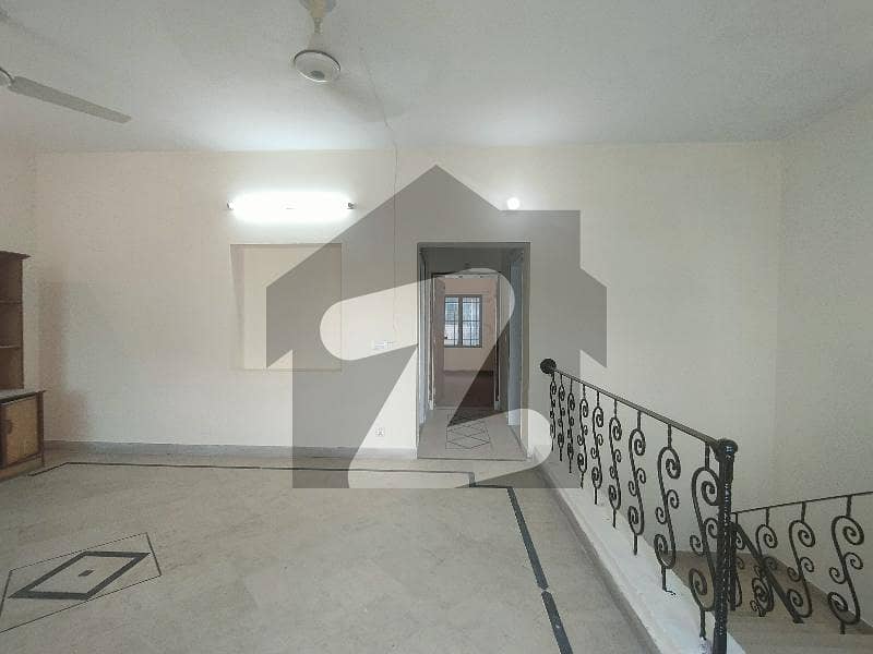 Gorgeous 2700 Square Feet House For Rent Available In Paf Colony