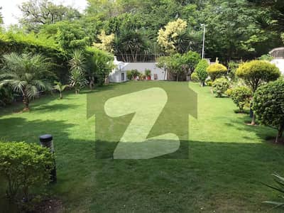 F-6 5 Bedroom Compact House With Beautiful Garden And Margalla View