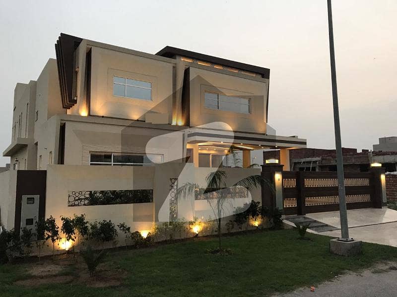 Supper Luxury 1 Kanal Bungalow Available For Rent In Dha Phase 5 Lahore .