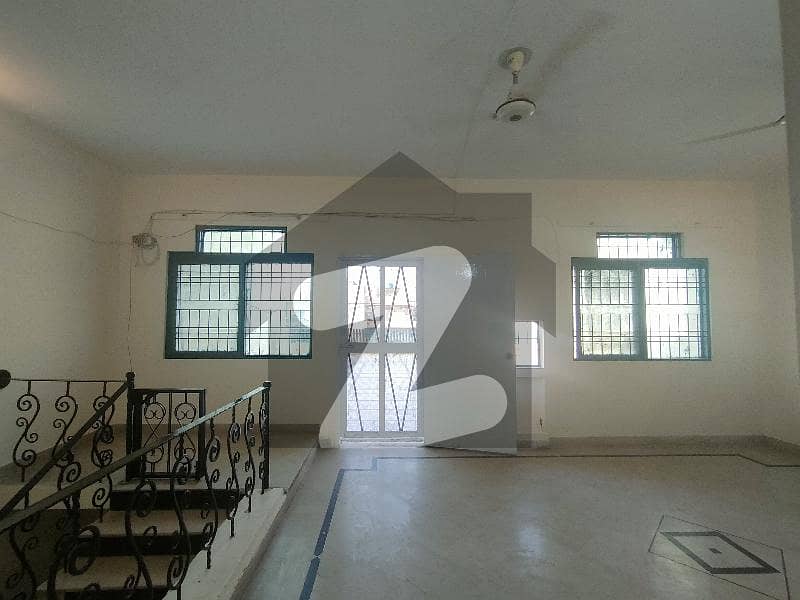 12 Marla 04 Bedrooms Double Story House For Rent In Paf Colony Opposite Askari 09 Lahore Cantt