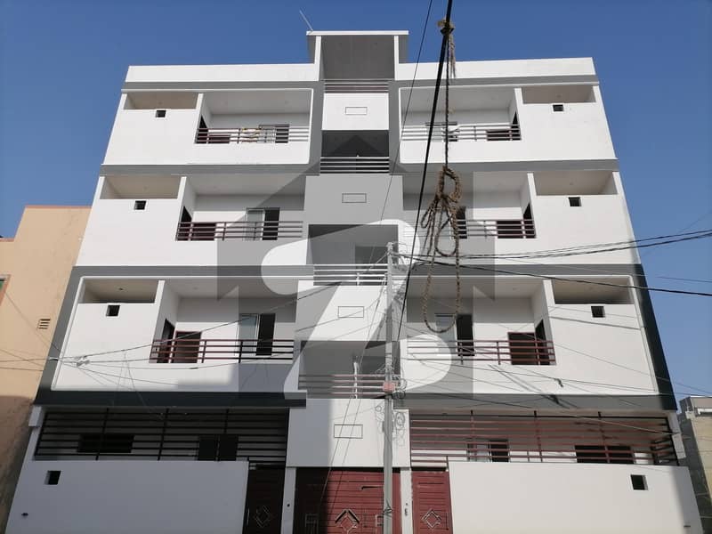 اللہ والا ٹاؤن - سیکٹر 31-جی اللہ والا ٹاؤن کورنگی کراچی میں 3 کمروں کا 6 مرلہ فلیٹ 1 کروڑ میں برائے فروخت۔