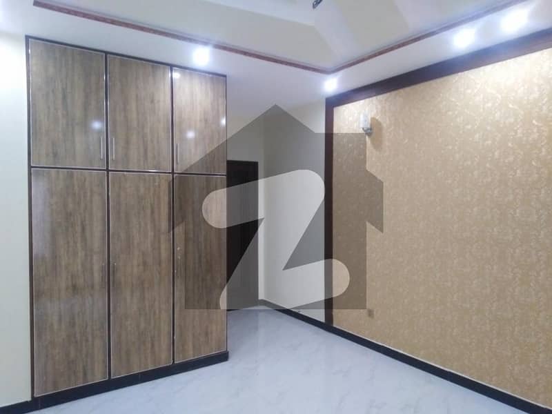 گلبرگ 3 - بلاک اے1 گلبرگ 3 گلبرگ لاہور میں 4 کمروں کا 11 مرلہ مکان 3.5 کروڑ میں برائے فروخت۔