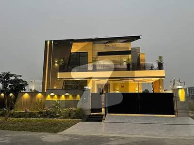 1 Kanal Ultra Modern Bungalow Available For Rent