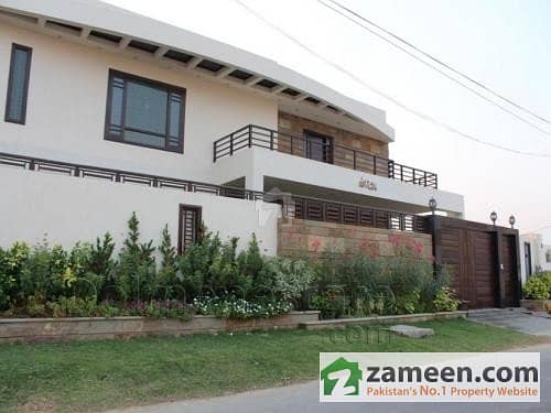 1 Kanal Beautiful Bungalow For Sale In Defence Officer Colony Peshawar Cantt