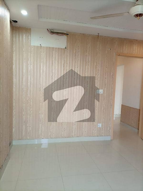 10 Marla Good Condition Excellent Upper Portion For Rent In Gulmohar Block Bahria Town Lahore