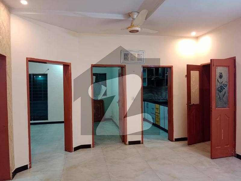 10 Marla Excellent Good Condition Upper Portion For Rent In Rafi Block Bahria Town Lahore