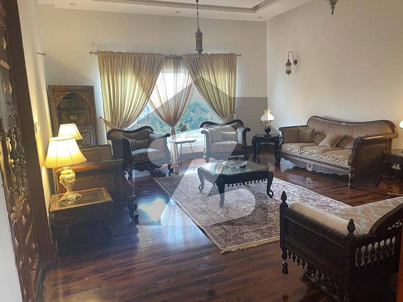 مارگلہ ویلی - سی - 12 اسلام آباد میں 6 کمروں کا 2 کنال مکان 14 کروڑ میں برائے فروخت۔