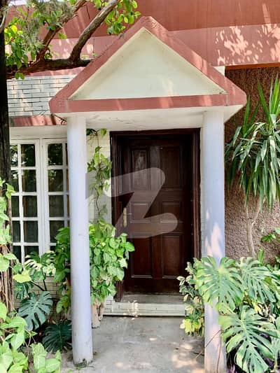 10 Marla Solid Built House Available For Sale In Lalazar Rawalpindi
