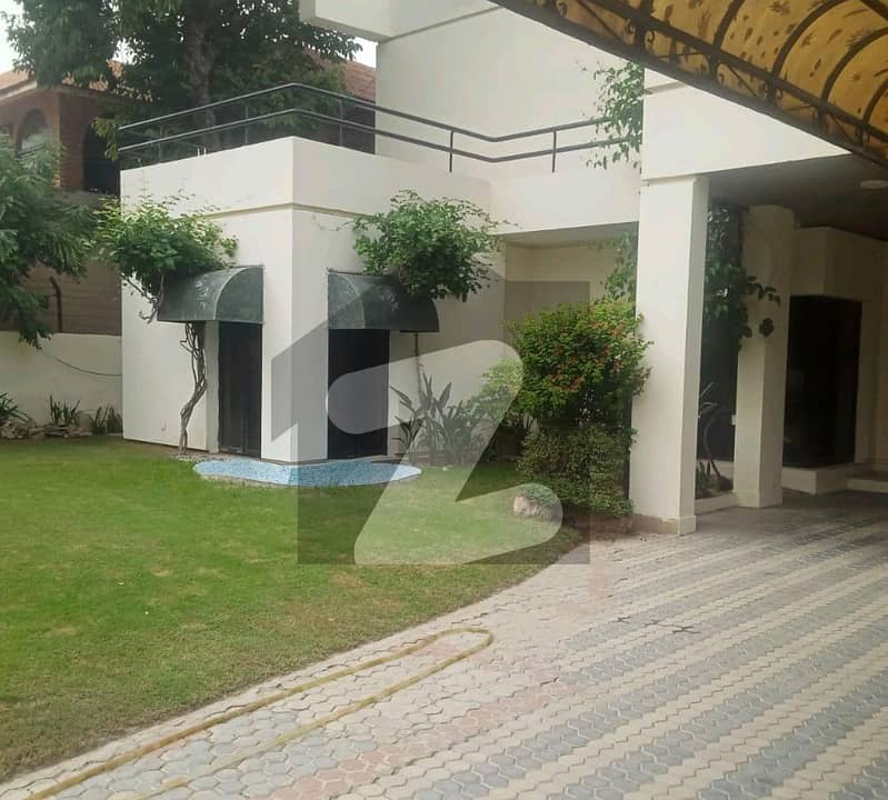 Reasonably-Priced 1 Kanal House In DHA Phase 1 - Block K, Lahore Is Available As Of Now