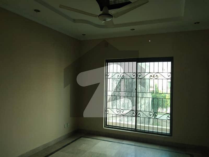 10 Marla House In Divine Gardens For rent