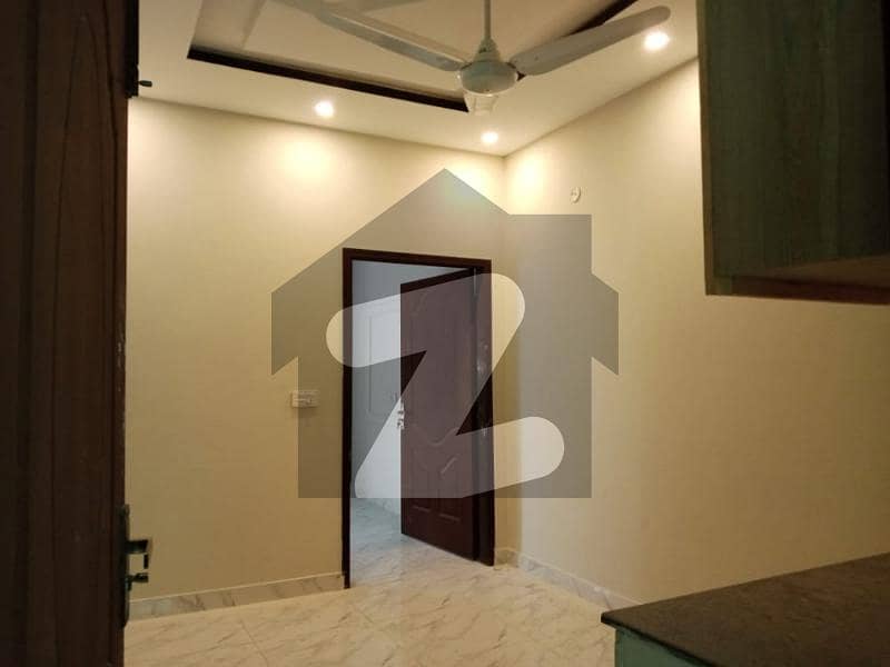 جوہر ٹاؤن فیز 1 جوہر ٹاؤن لاہور میں 3 کمروں کا 3 مرلہ مکان 55 ہزار میں کرایہ پر دستیاب ہے۔