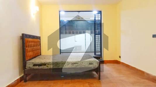 One Beds Furnished Room Near To Market