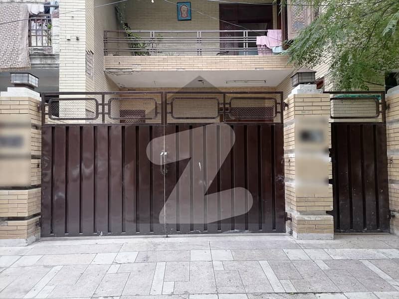 10 Marla Lower Portion For rent In Beautiful Allama Iqbal Town - Nizam Block