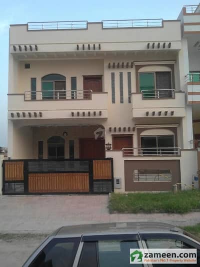 New Upper Portion For Rent At 30x60