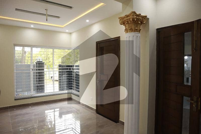 این ایف سی 1 لاہور میں 5 کمروں کا 7 مرلہ مکان 2.9 کروڑ میں برائے فروخت۔