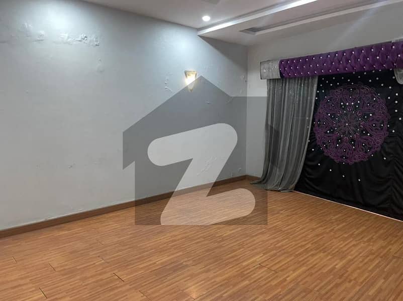 Book A 1 Kanal Upper Portion In Johar Town Phase 2 - Block G3