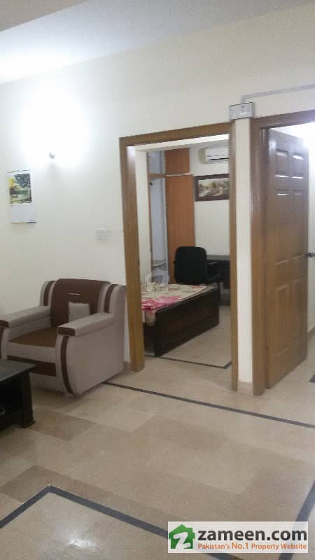 4 bedroom furnish flat ideal location each and every thing include just demand is 70 lac