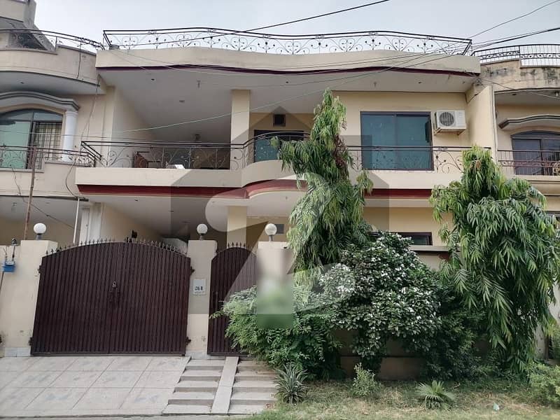 مرغزار آفیسرز کالونی لاہور میں 5 کمروں کا 10 مرلہ مکان 2.65 کروڑ میں برائے فروخت۔