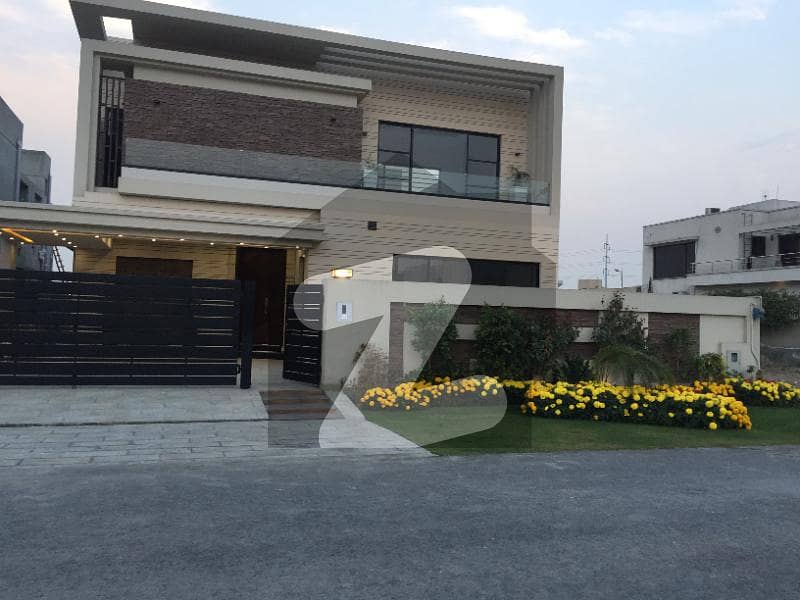 1 Kanal Lavish Bungalow For Rent In Phase 6