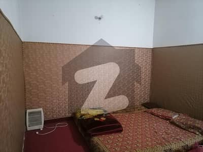 6.5 Marla House For rent In Muslim Town